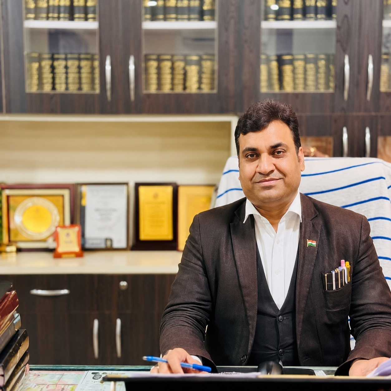 Dr Ram Avtar Sharma Advocate Supreme Court of India  Attorney General in Many States | Magic Book of Record Guest